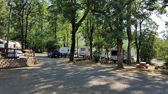 Indian Flat RV Park - Tent Cabins & Cottages