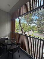 Melrose Apartments