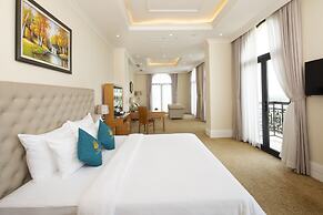 MerPerle Crystal Palace Hotel