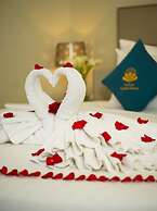 MerPerle Crystal Palace Hotel