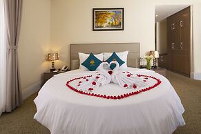 MerPerle Crystal Palace Hotel