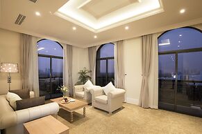 MerPerle Crystal Palace Hotel