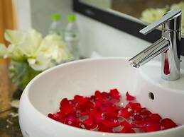 MerPerle Crystal Palace Hotel