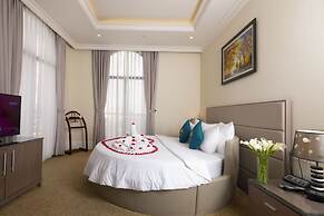 MerPerle Crystal Palace Hotel