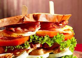 Grand Artos Hotel & Convention