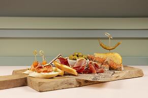 La Goleta Hotel de Mar - Adults Only