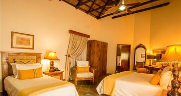 Elandela Private Game Reserve & Luxury Lodge