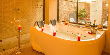 Elandela Private Game Reserve & Luxury Lodge