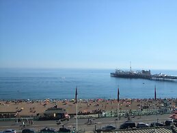 Legends Hotel Brighton