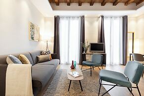 Aspasios Urquinaona Apartments