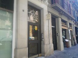 Aspasios Urquinaona Apartments