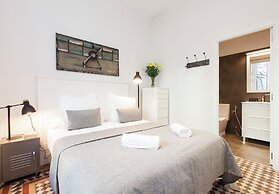 Aspasios Urquinaona Apartments