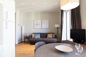 Aspasios Urquinaona Apartments