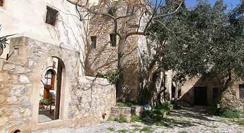 Dorovinis Monemvasia Castlehouses