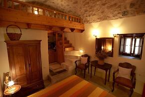 Dorovinis Monemvasia Castlehouses