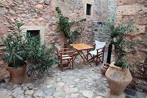 Dorovinis Monemvasia Castlehouses