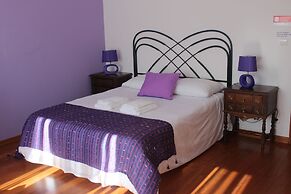 Ericeira Chill Hill Hostel & Private Rooms