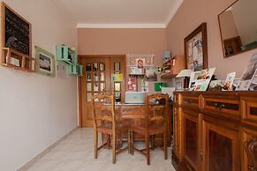 Ericeira Chill Hill Hostel & Private Rooms