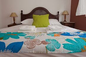 Ericeira Chill Hill Hostel & Private Rooms