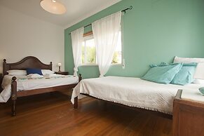 Ericeira Chill Hill Hostel & Private Rooms