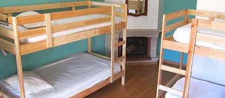 Ericeira Chill Hill Hostel & Private Rooms