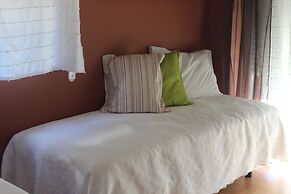 Ericeira Chill Hill Hostel & Private Rooms
