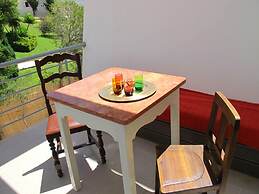 Ericeira Chill Hill Hostel & Private Rooms