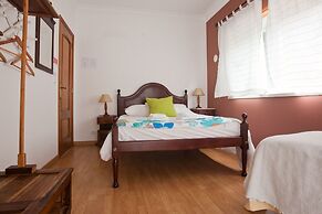 Ericeira Chill Hill Hostel & Private Rooms