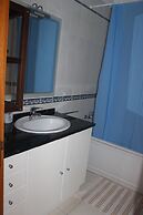 Ericeira Chill Hill Hostel & Private Rooms