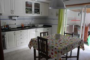 Ericeira Chill Hill Hostel & Private Rooms