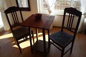 Ericeira Chill Hill Hostel & Private Rooms