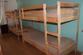Ericeira Chill Hill Hostel & Private Rooms