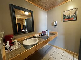 The Fishing Bear Lodge