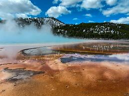 The Fishing Bear Lodge
