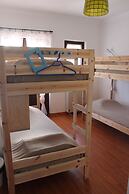Ericeira Chill Hill Hostel & Private Rooms - Peach Garden
