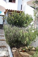 Ericeira Chill Hill Hostel & Private Rooms - Peach Garden