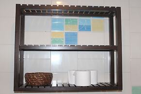 Ericeira Chill Hill Hostel & Private Rooms - Peach Garden