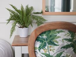 Kings Head Hotel by Greene King Inns