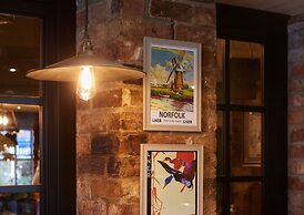 Kings Head Hotel by Greene King Inns