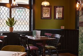 Kings Head Hotel by Greene King Inns