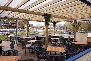 Kings Head Hotel by Greene King Inns