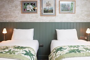 Kings Head Hotel by Greene King Inns