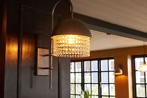 Kings Head Hotel by Greene King Inns