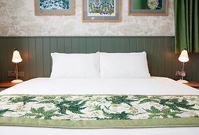 Kings Head Hotel by Greene King Inns