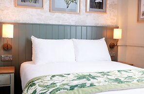 Kings Head Hotel by Greene King Inns