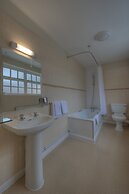 Kingstown Hotel by Greene King Inns