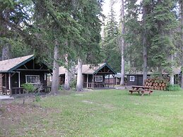 Kootenay Park Lodge