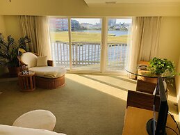 Lighthouse Club Hotel