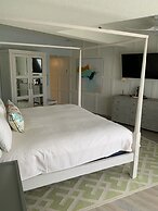 Lighthouse Club Hotel