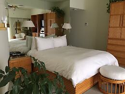 Lighthouse Club Hotel